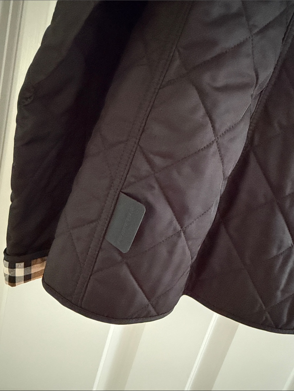 Burberry Black Quilted Jacket with Classic Nova Check Lining - Picture 11 of 11